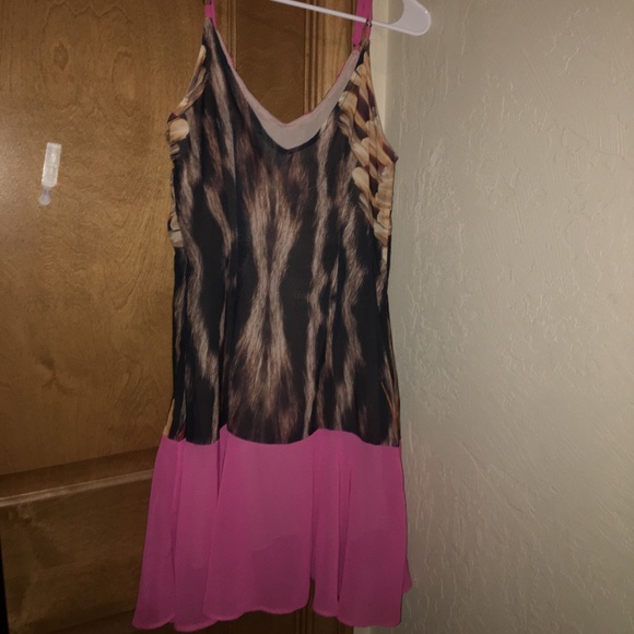 Cute pink brazilian Dress - Picture 3 of 3